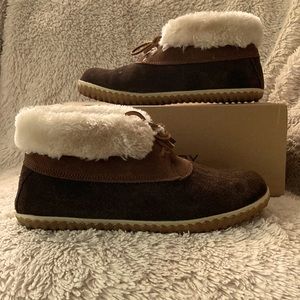 Women’s Sperry moccasin bootie